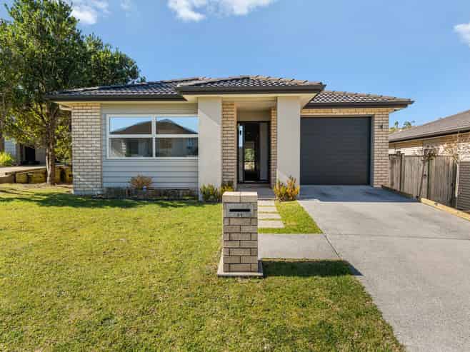 81 Maylee Crescent, Gulf Harbour