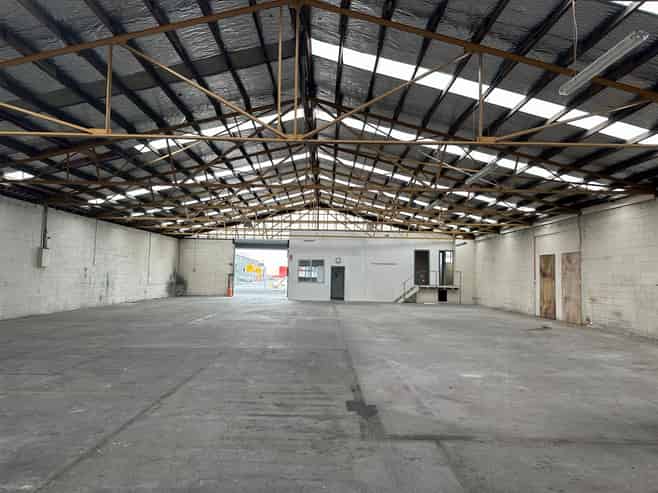 Neilson Street Industrial with Drive-Around Access