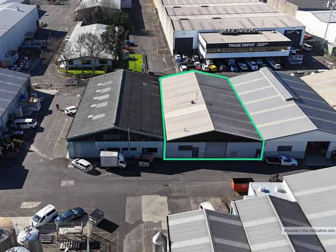 Neilson Street Industrial with Drive-Around Access