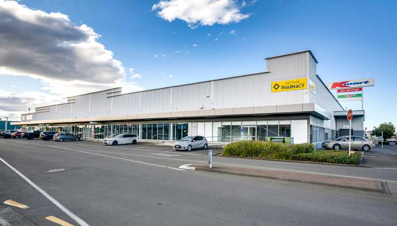 221 Russell Street North, Hastings
