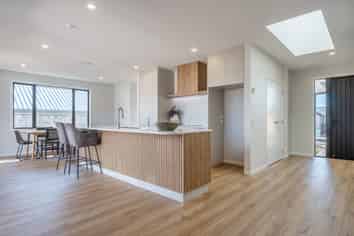 12 Greenway Crescent, Hope