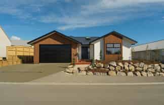 12 Greenway Crescent, Hope