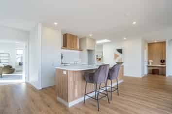 12 Greenway Crescent, Hope