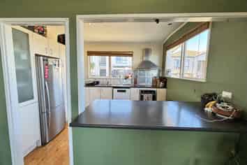 12 Lewis Road, Pakuranga