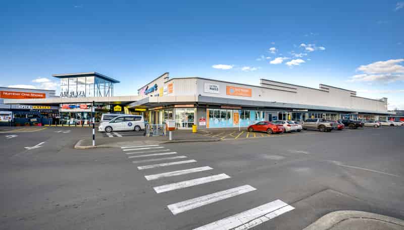 221 Russell Street North, Hastings