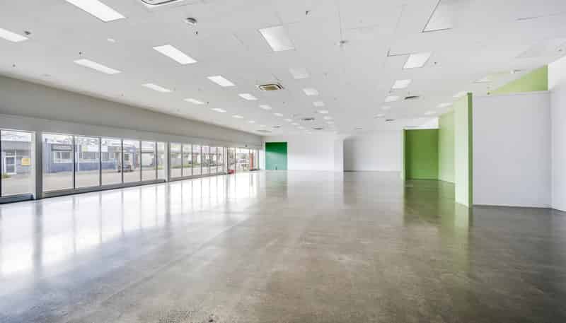 221 Russell Street North, Hastings