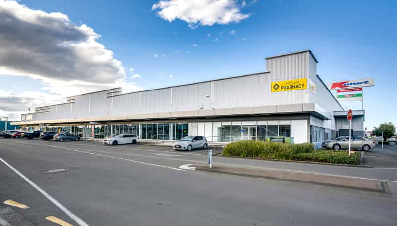 221 Russell Street North, Hastings