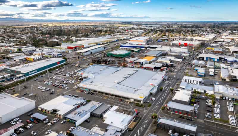 221 Russell Street North, Hastings