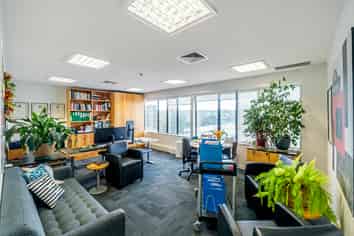Government Tenant - Long Lease
