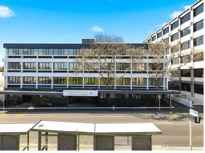 Government Tenant - Long Lease