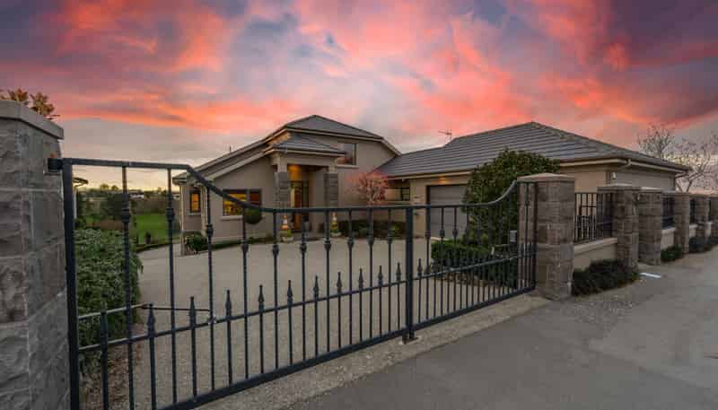 18 Kitchener Square, Highfield