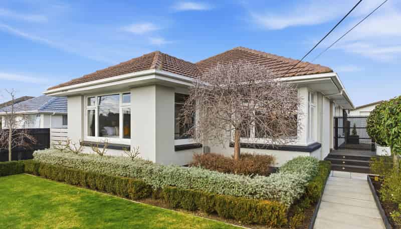 2 Sabina Street, Shirley