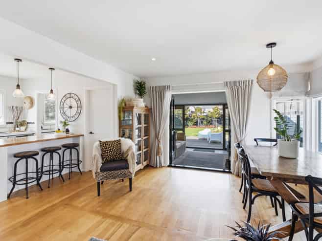2 Sabina Street, Shirley