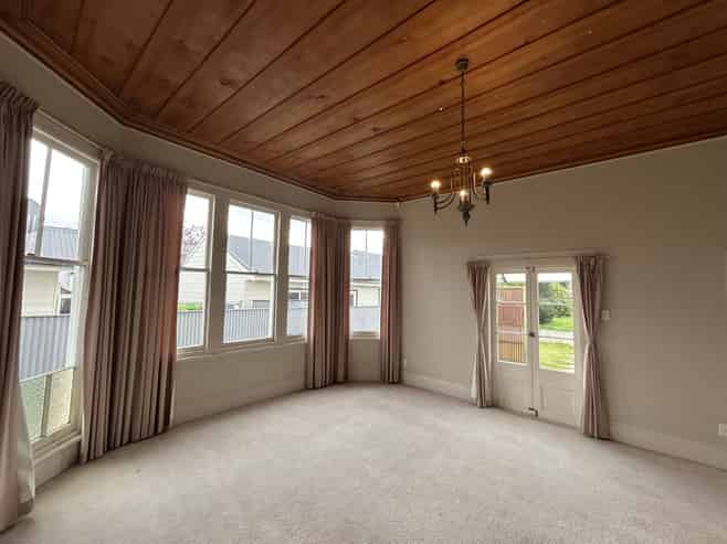 25 Nelson Crescent, Napier South