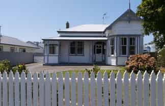 25 Nelson Crescent, Napier South