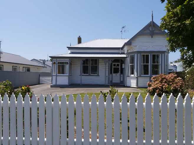 25 Nelson Crescent, Napier South