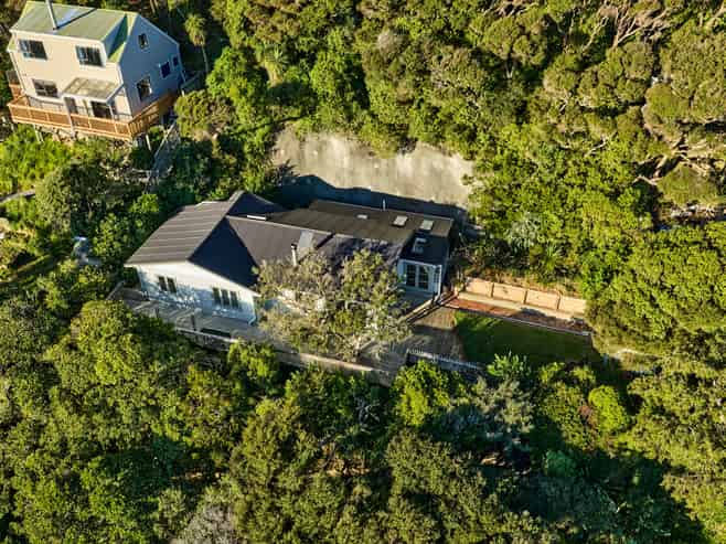 48 Cluny Road, Plimmerton