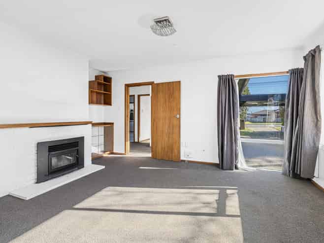 25 Brookes Terrace, Waitara