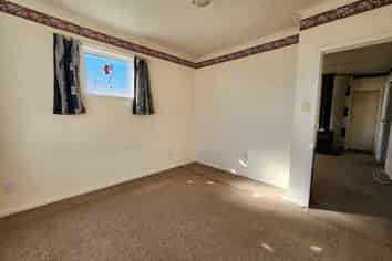 866 State Highway 7, Dobson