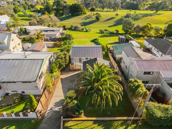 31 Shakespear Road, Army Bay