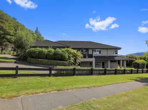 1 Locheagles Rise, Kinloch