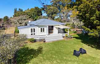 371 Seagrove Road, Waiau Pa
