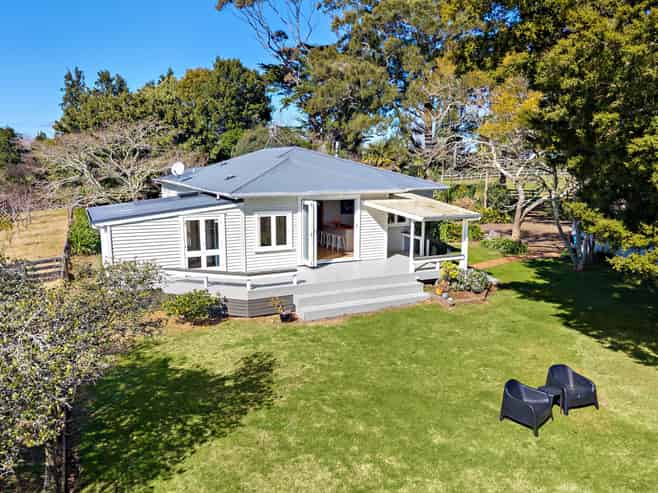 371 Seagrove Road, Waiau Pa