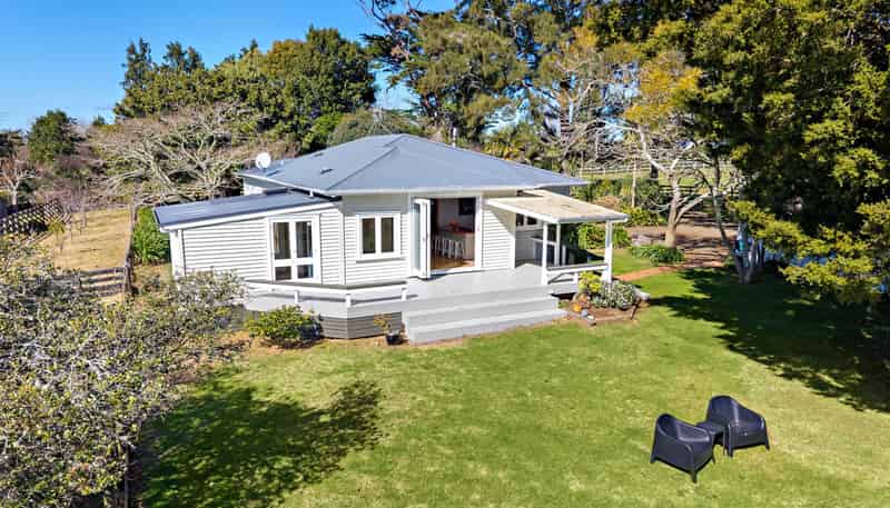 371 Seagrove Road, Waiau Pa