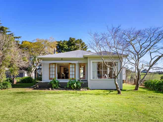 371 Seagrove Road, Waiau Pa
