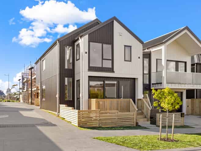 6 Tikati Rise, Long Bay