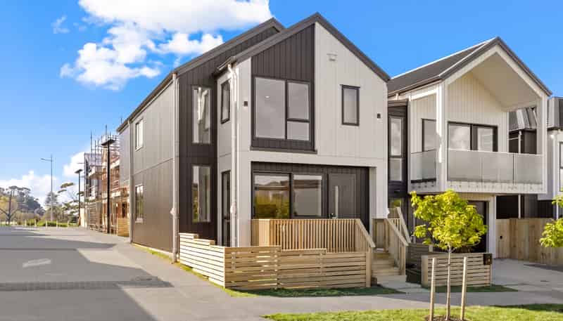 6 Tikati Rise, Long Bay