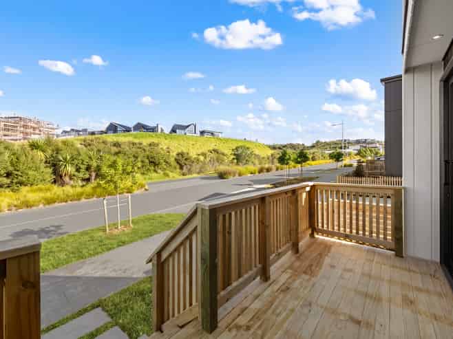 6 Tikati Rise, Long Bay
