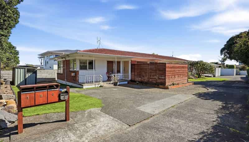 1/13 Esmonde Road, Takapuna