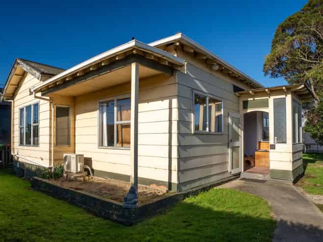 15 De Carle Street, SAINT KILDA