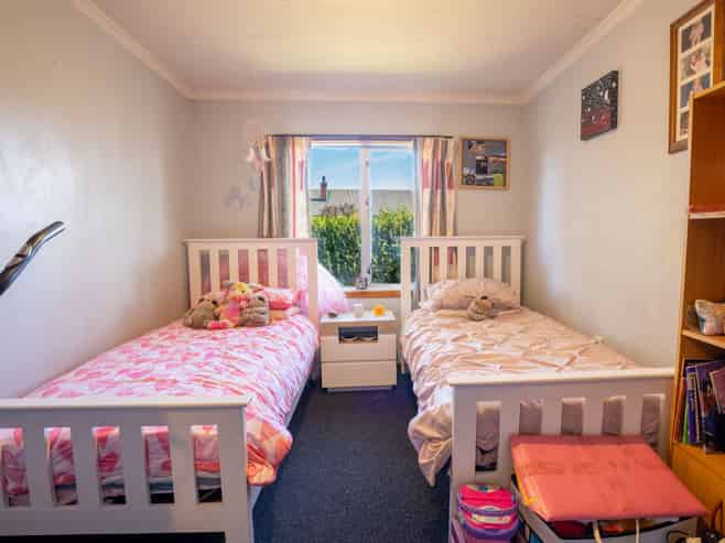 15 De Carle Street, SAINT KILDA