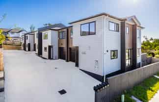 4A Glenmore Road, Sunnyhills