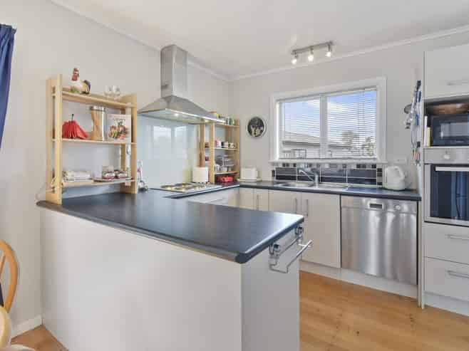 2 Valentine Street, Papakura