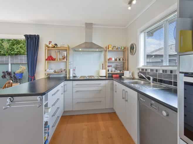 2 Valentine Street, Papakura
