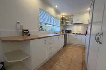 Villa 8/4B The Esplanade, Tairua