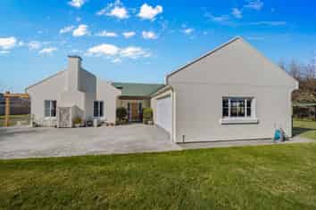 1 Farm Road, Allenton
