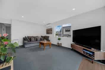 2/125 Beach Haven Road, Beach Haven