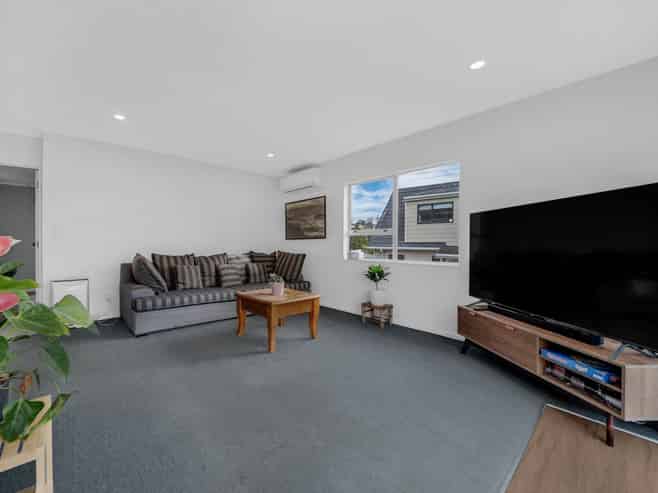 2/125 Beach Haven Road, Beach Haven