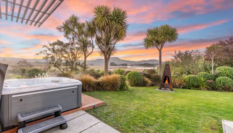 1440 Coast Road, Karitane