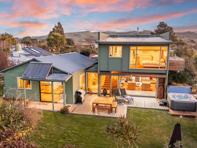 1440 Coast Road, Karitane