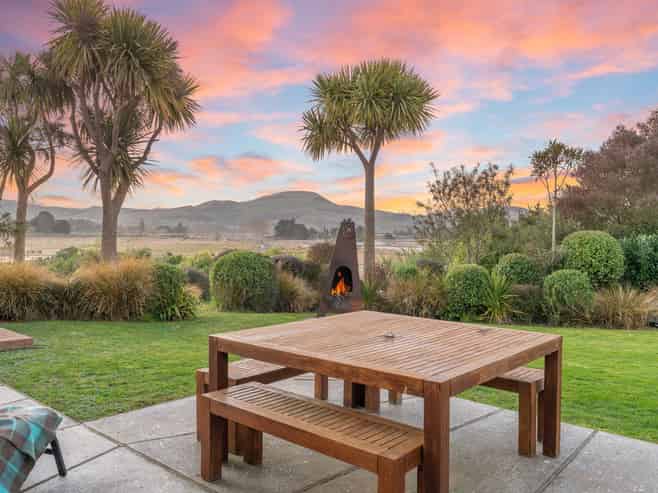 1440 Coast Road, Karitane