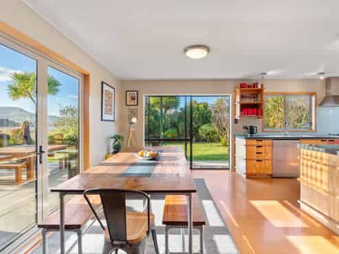 1440 Coast Road, Karitane