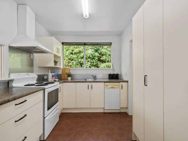 59A Bryndwr Road, Bryndwr