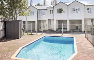 3/30 John Jennings Drive, Oteha