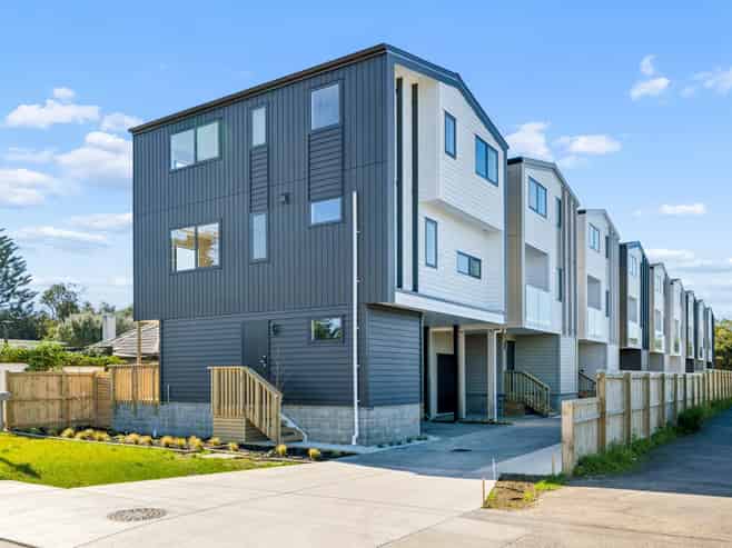 3,7,9/27 Brady Road, Otahuhu