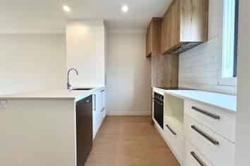 10 Park Green Avenue, Rosehill